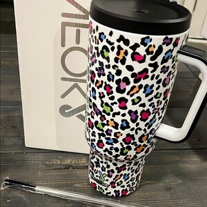 Meoky 40oz tumbler